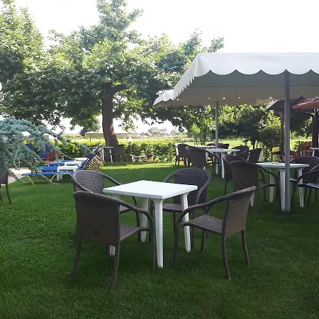 Hotel Denis And