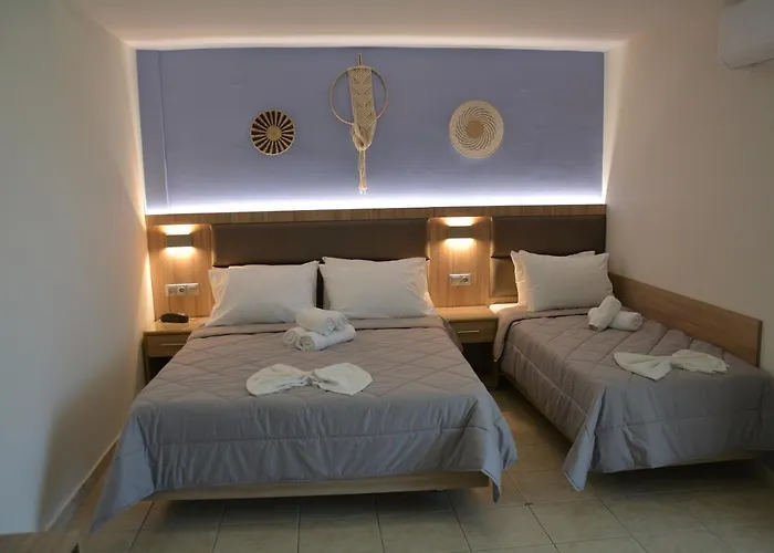 Denis And Hotell