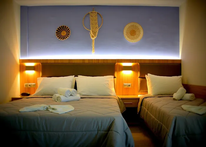 Denis And Hotel Korinós